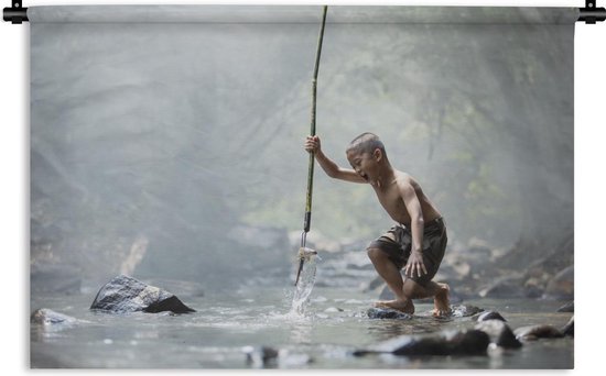 veronderstellen Reinig de vloer glans Wandkleed Vissport - Jongen die aan het harpoenvissen is in de rivier  Wandkleed katoen... | bol.com