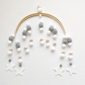 Carillon de vent de perles en bois nordique avec des boules de laine suspendues - lit bébé nouveau-né suspendu [éléphant blanc vert]