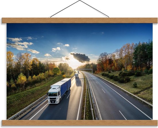 Schoolplaat – Drie Vrachtwagens op de Weg - 60x40cm Foto op Textielposter (Wanddecoratie op Schoolplaat)