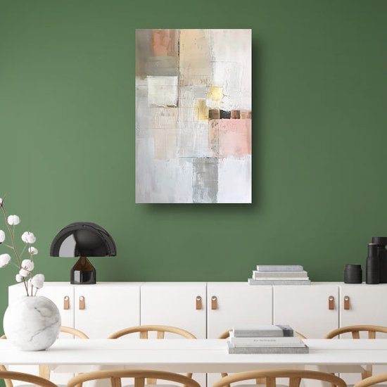 Peinture abstraite avec des formes pastel, des accents dorés et des nuances de gris.