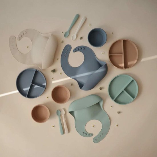 Mushie Siliconen Baby Slabbetje met Opvangbakje |Cambridge Blue - BPA ftalaatvrij| afwasbaar van Mushie — afbeelding 5