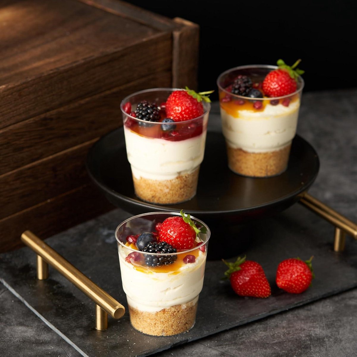 CoKeeSun 60 stuks dessertbekers met deksel, 200 ml/7 oz, vierkante kunststof glazen, herbruikbare dessertschaal, dessertbekers voor Tiramisu Pudding, schuim, ijscrème