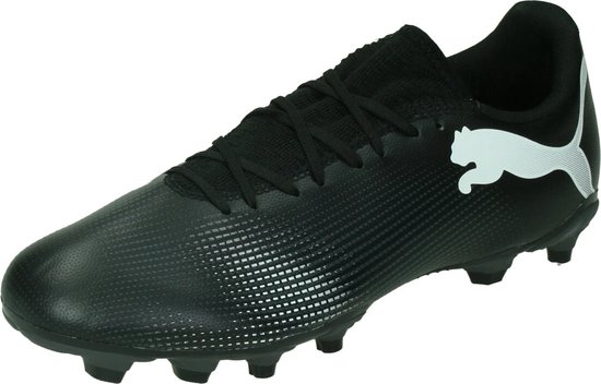 Puma future 7 play fg/ag in de kleur zwart.