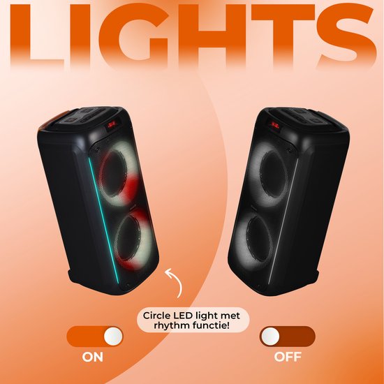 Twee zwarte Denver speakers. Eén speaker met rode en groene lichteffecten, de ander met witte.