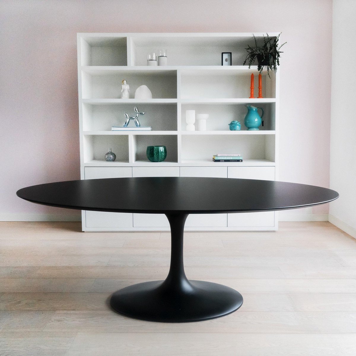 Flute Eettafel Zwart Ovaal