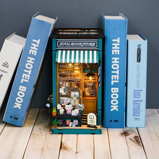CUTEBEE Book Nook – Kit Maison Miniature En Bois – Librairie Avec Vitrail Et éclairage LED – Puzzle 3D Pour Adultes – Décoration Bibliothèque