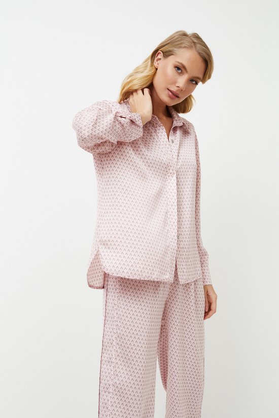 Roze damespyjama set-pyjamashirt met lange mouw-knoopsluiting-lange broek-maat XXL