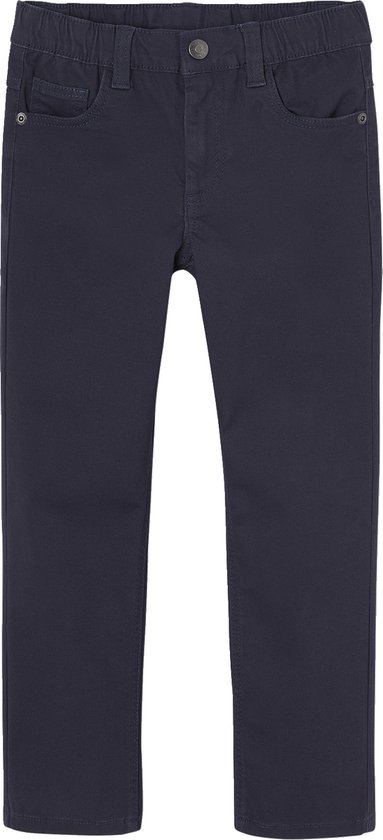 Donkerblauwe jongensbroek met zakken, plat gelegd.