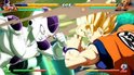 Goku in zijn oranje gevechtspak vecht tegen Frieza in een gevecht, met roze en witte energiestralen.