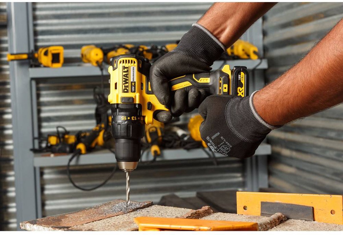 DeWalt DCD777S2T 18V - Compact en precies voor huishoudelijke klussen thumbnail 3