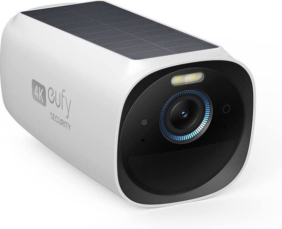 Witte Eufy beveiligingscamera met zonnepaneel en 4K-aanduiding.