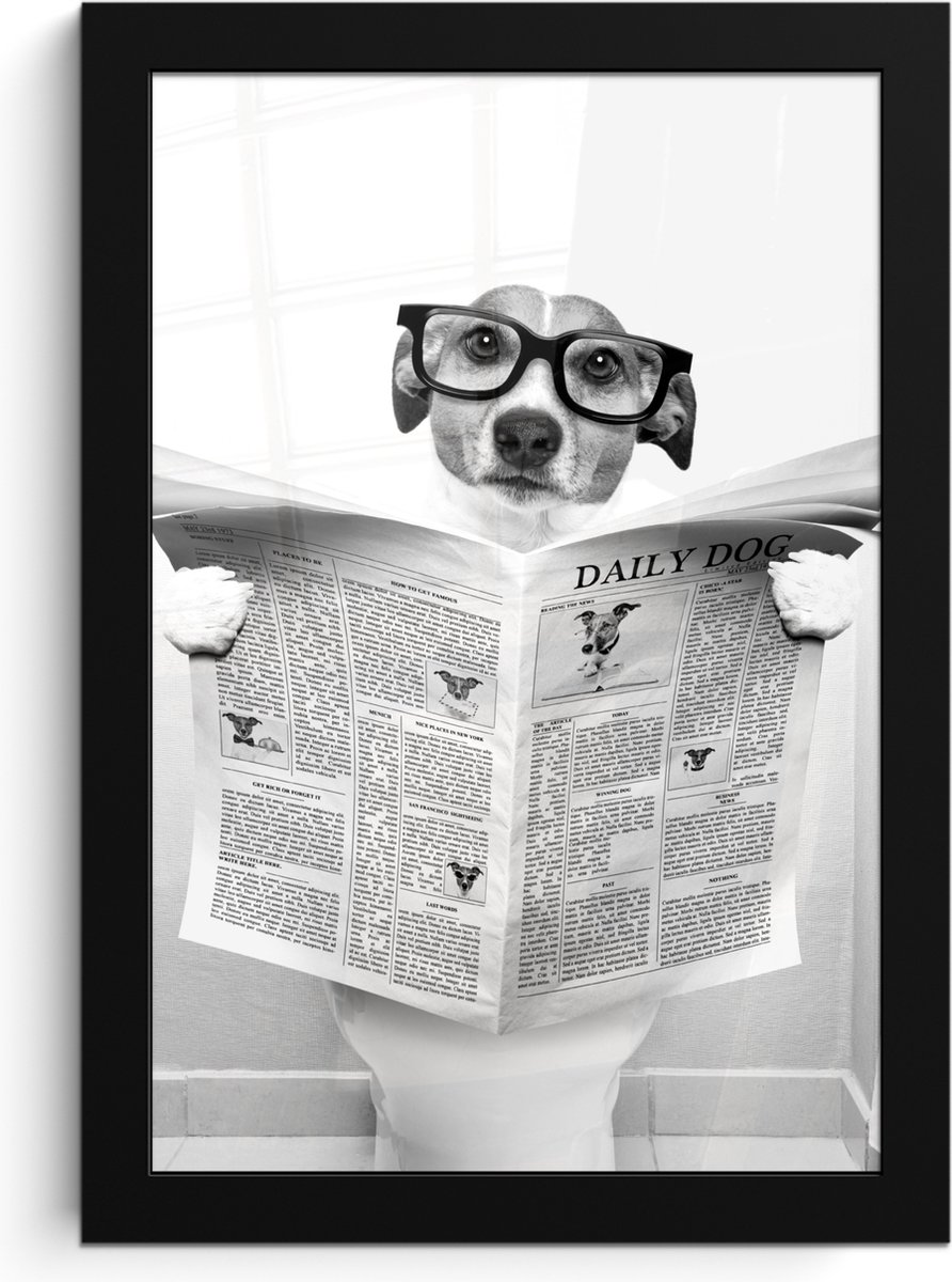 FrameYourWall Poster in lijst - Fotolijst 20x30 cm - Posters - Hond - Krant - Toilet - Zwart wit - Dieren - Posterlijst zwart - Wanddecoratie badkamer - Muurdecoratie WC - Decoratieve accessoires - Toilet muur decoratie Hond - WC