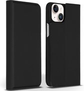 Accezz Hoesje Geschikt voor iPhone 14 Plus Hoesje Met Pasjeshouder - Accezz Premium Leather Slim Bookcase - Zwart