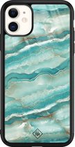 Casimoda® hoesje - Geschikt voor iPhone 11 - Marmer Azuurblauw - Luxe Hard Case Zwart - Backcover telefoonhoesje - Blauw
