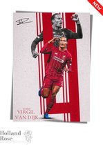 Poster Virgil Van Dijk - Liverpool - Voetbal poster - Hoogwaardig glans - Geschikt om in te lijsten - 60x42cm - Voetbal - Bekende voetballer - UEFA Champions League - WK voetbal 2022 - FIFA - Sport - Wanddecoratie