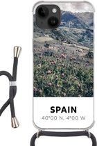 Geschikt voorApple Iphone 14 - Crossbody Case - Spanje - Bergen - Bloemen - Siliconen - Crossbody - Backcover met Koord - Telefoonhoesje met koord - Hoesje met touw