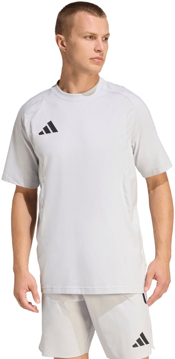 adidas T-shirt Heren Tiro 26 Travel Tee jasnoszara Grijs