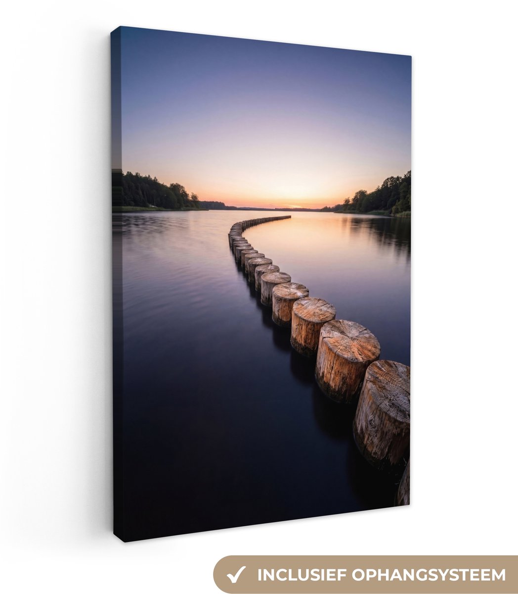 Canvas schilderij 120x180 cm - Exclusieve wanddecoratie Hout - Palen - Water - Muurdecorat