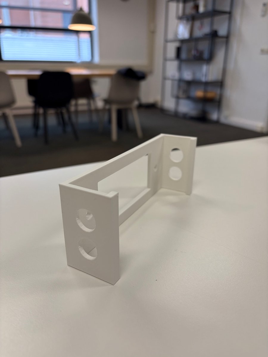 Unifi Lite Switch wall mount - Zwart