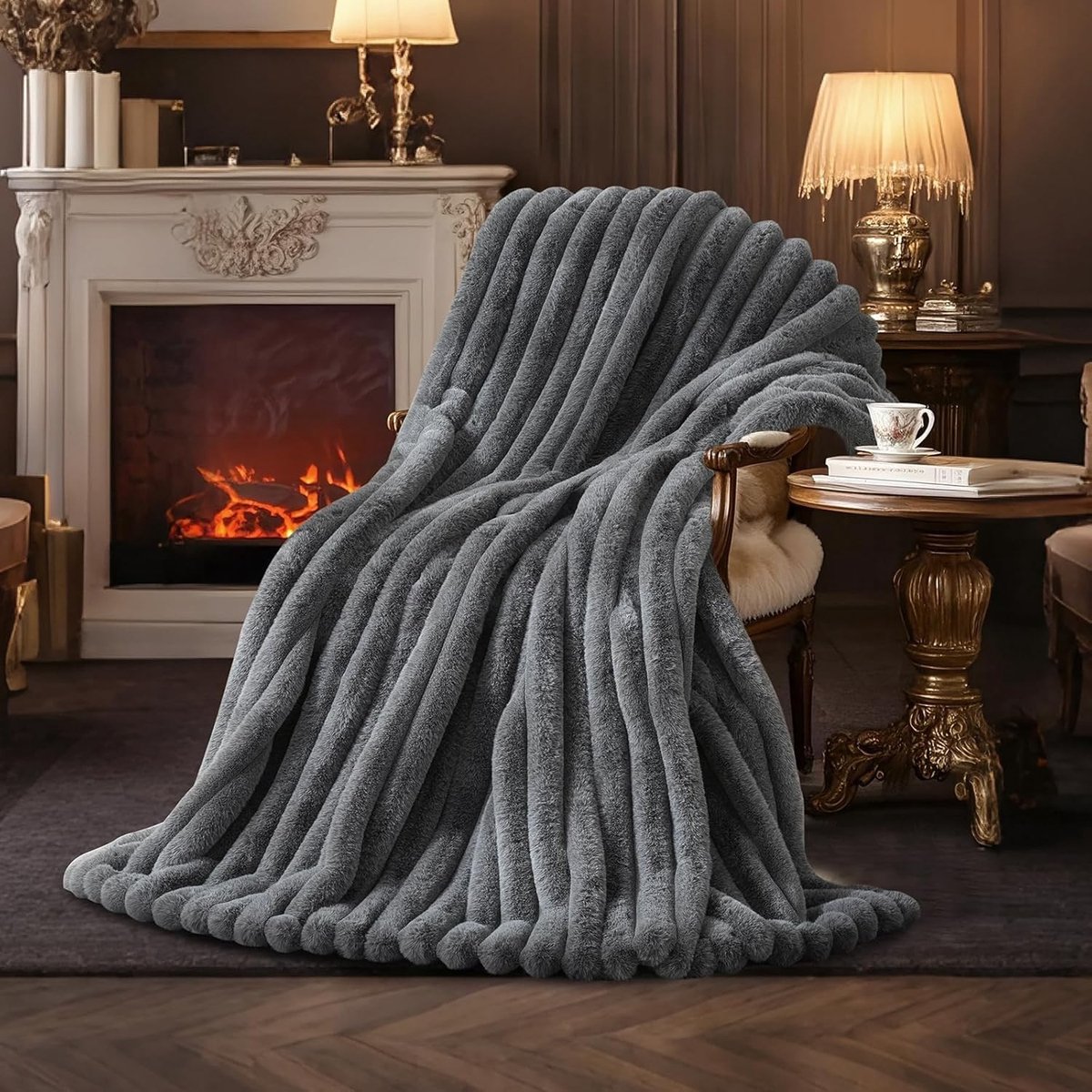 Smoakez - Knuffeldeken - Pluizige Deken - Zacht en Warm - Grijs - Flanel Deken - Ideaal voor Binnen - 130 x 150 cm