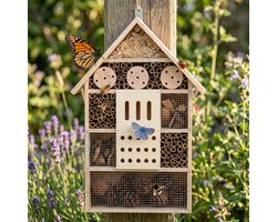 Cheqo® Insectenhotel - Bijenhotel en Insectenhuis van Hout voor Wilde Bijen en Vlinders - Vlinderhuis - Bijenhuis - Vlindertil - Nestkast voor Tuin en Balkon - Overwinteren - Tuindecoratie - Lieveheersbeestjes - Terras - Nesthulp