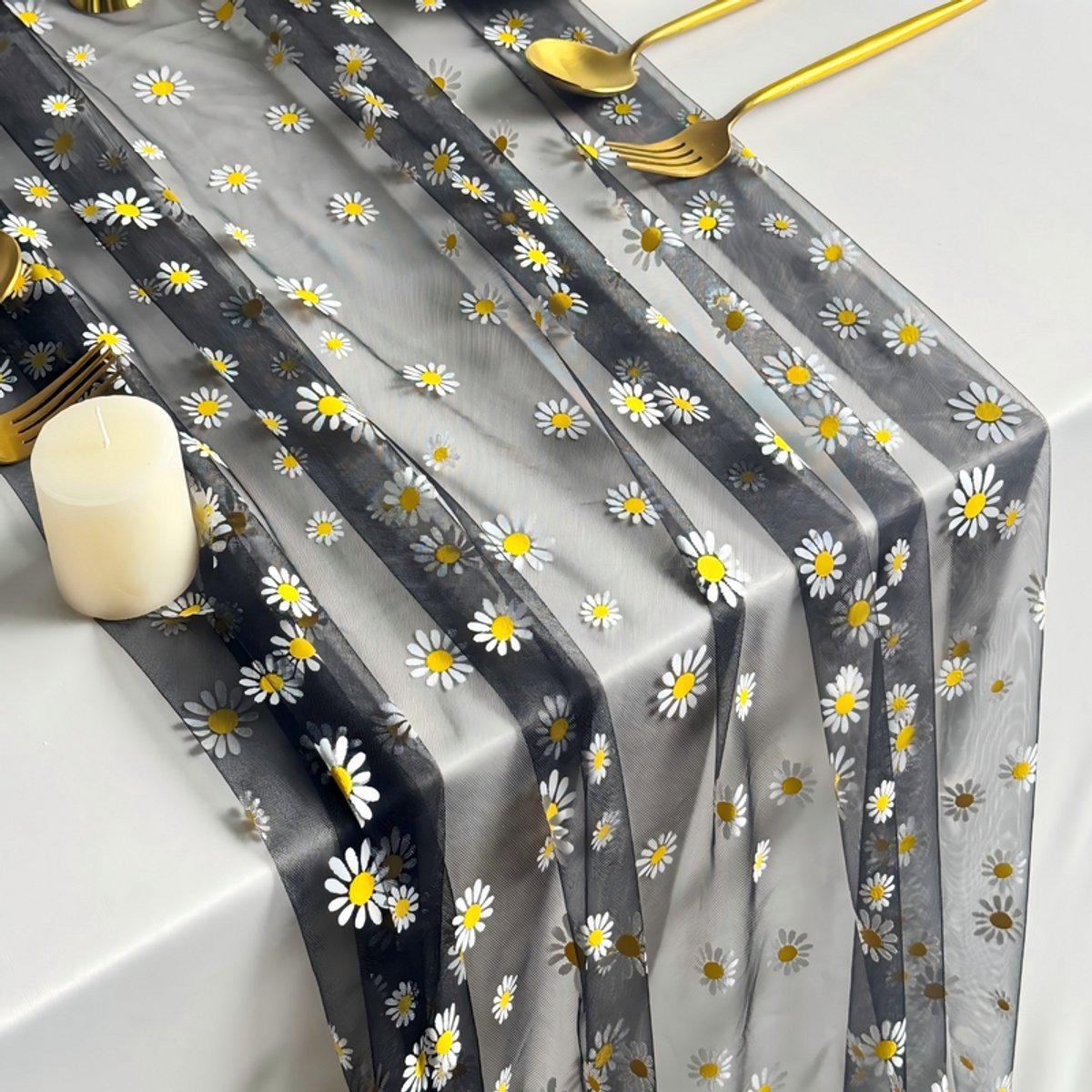 Tafelloper — Maat M — 75 x 300 cm — Tafellinnen — Transparante mesh & tule — Bloemenpatroon (madeliefjes) — Ideaal voor bruiloften & banketten — Geschikt voor familiebijeenkomsten, feestdagen en verjaardagsfeestjes — Transparante gaas-tafeldecoratie