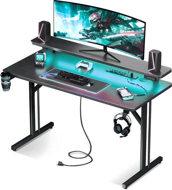 Bureau gamer avec structure carbone, éclairage RGB et support écran.