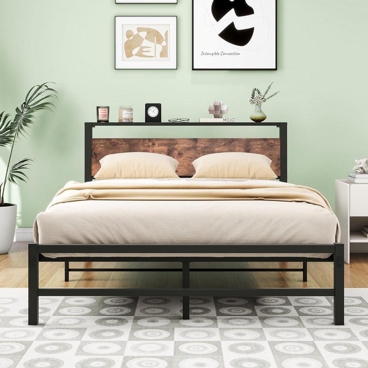 Metal bed frame met modern hoofdbord en voetbord - dubbel bed - slaapkamer inrichting