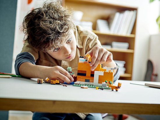 LEGO Minecraft 21178 Le Refuge du Renard, Jouet de Construction
