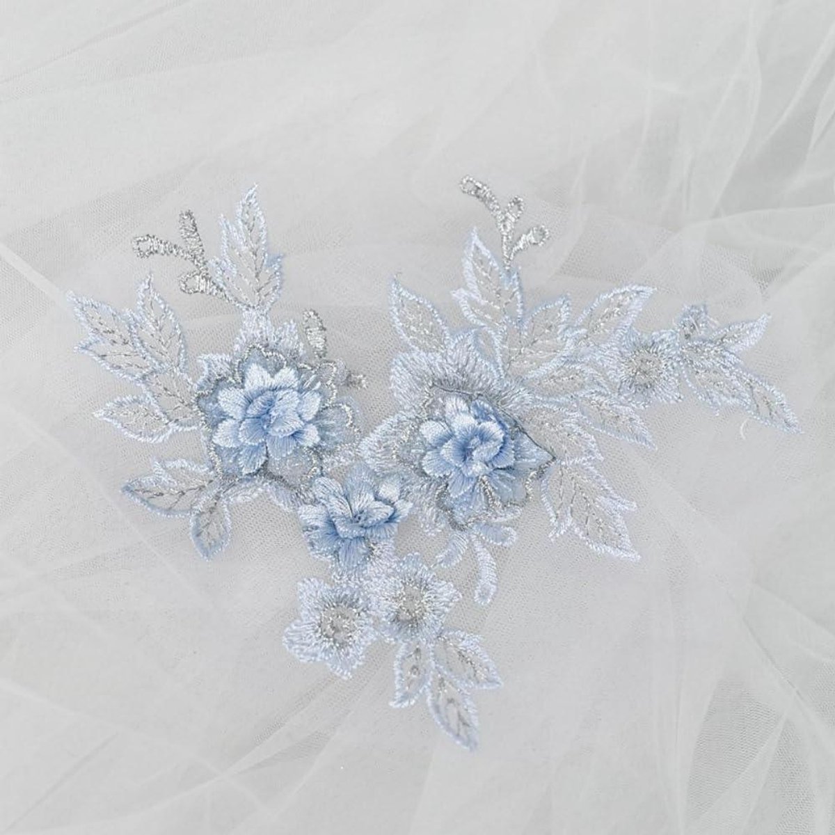 1 Piece 3D Lace Flower Appliqué Embroidery Flowers Embroidered Lace Appliques Sewing DIY Craft Wedding Dress Dress Decoration Grey Blue