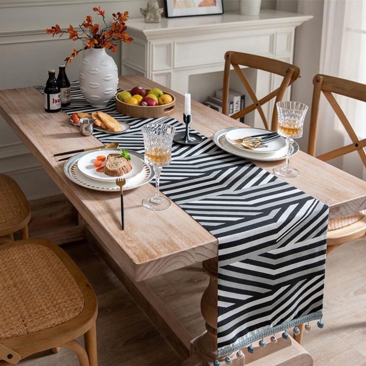 Diner Tafelloper - Keukentafelkleed - Feestelijk D بينما - Met Kwastje - 140x33cm - Zwart