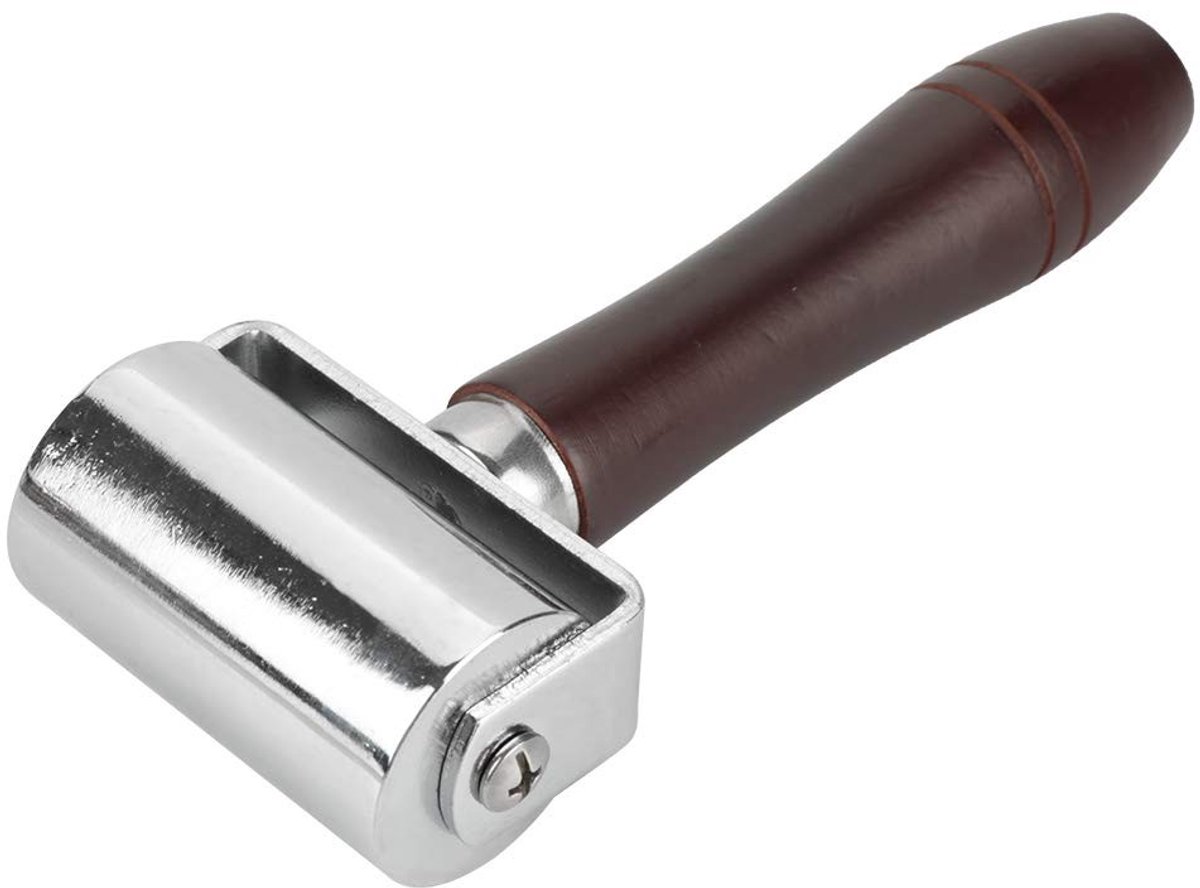 Dailygoods - Innovra - Dailygoods - 60mm Lijmrol van Koolstofstaal met Houten Handvat