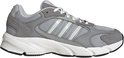 Grijze Adidas herensneakers met witte veters, lichtblauwe strepen en witte zool.