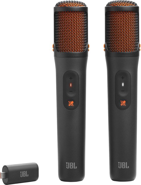 Deux microphones JBL noirs avec grille orange et une clé USB-C.