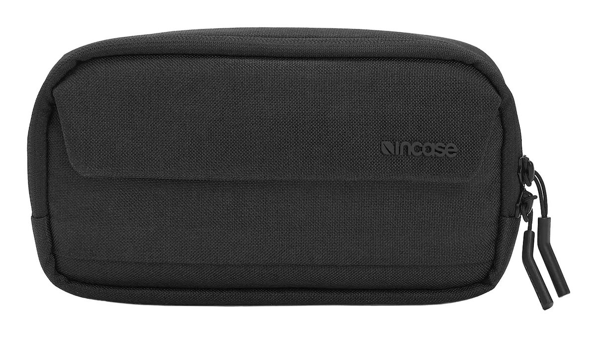 Incase Crosstown Sling Bag – Voorzien van Pluche Namaakbont – Snel Toegankelijke Voorzak – Verschillende Interne Gaasvakken - Zwart