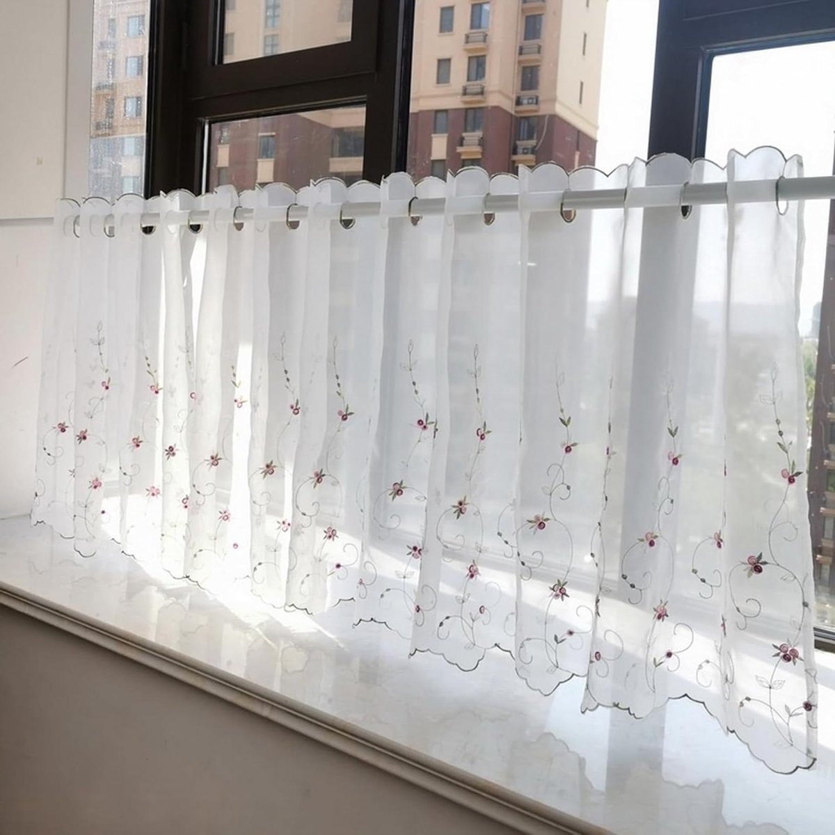 Kort Gordijn Valance - Keukengordijn Café - Raamdecoratie Keuken - Bloemen Borduurwerk - 150 x 85 cm - Wit