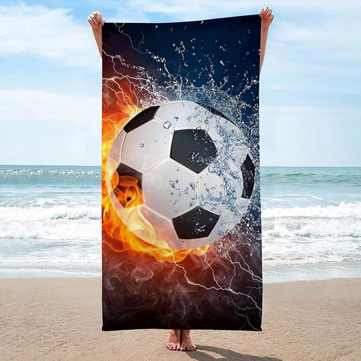 Strandlaken Voetbal - Grote handdoek - Zomerse uitjes - Zandvrij ontwerp - 200x200 cm - Multicolor