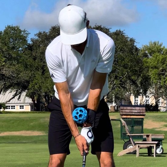 NTH products- Golfschommel - Draagbare Trainingsbal - Houdingscorrectie - Golftrainingsmateriaal - Lichtgewicht - Duurzaam Plastic - Verbeter uw Golfswing - Golftraining van Nth Products — afbeelding 3