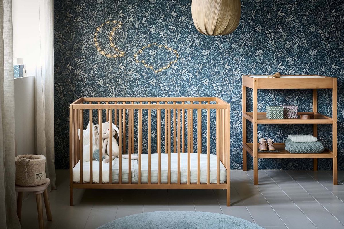 Petite Amélie ® Ledikant - 60 x 120 cm - Lattenbodem instelbaar in 3 hoogtes - Geschikt tot ongeveer 2 jaar - Stevig Bed dankzij Massief Hout & Sterk Plaatmateriaal - Walnoot – foto 6