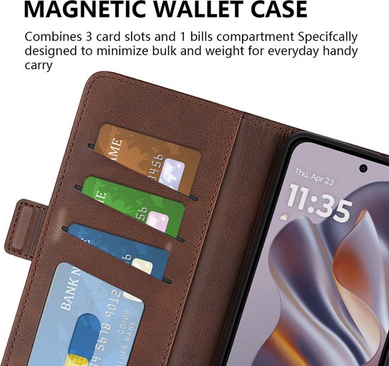 Bruin telefoonhoesje met creditcards en een geldbiljet, en een telefoon met klok.