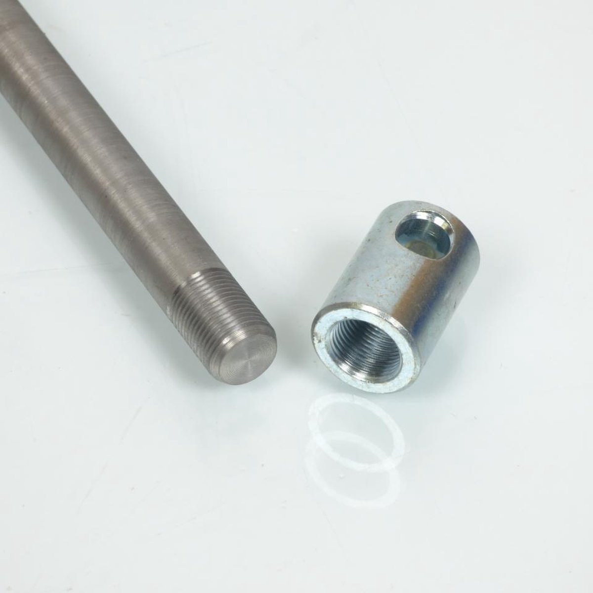 Teknix voorwielas voor Peugeot 50 103 RCX bromfiets, nieuw