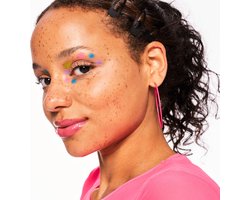 essence Baby Got Holo Glow Highlighter Stick 10 Holy Apricotly 5 gr