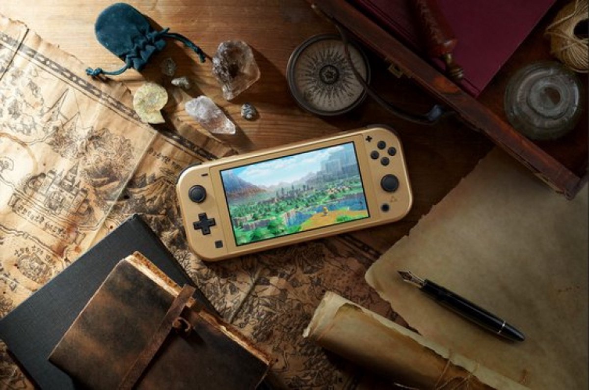 Nintendo Switch Lite Hyrule Edition + 12 mnd NSO Uitbreidingspakket thumbnail 6