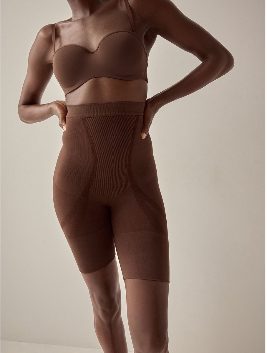 Next Dames - Naadloze, sterk buikcorrigerende, vormende slip met gladde stof - Bruin Chocolate Nude