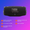 Zwarte JBL Charge 6 speaker met iconen voor geluid, afspeeltijd, waterdichtheid en powerbank.