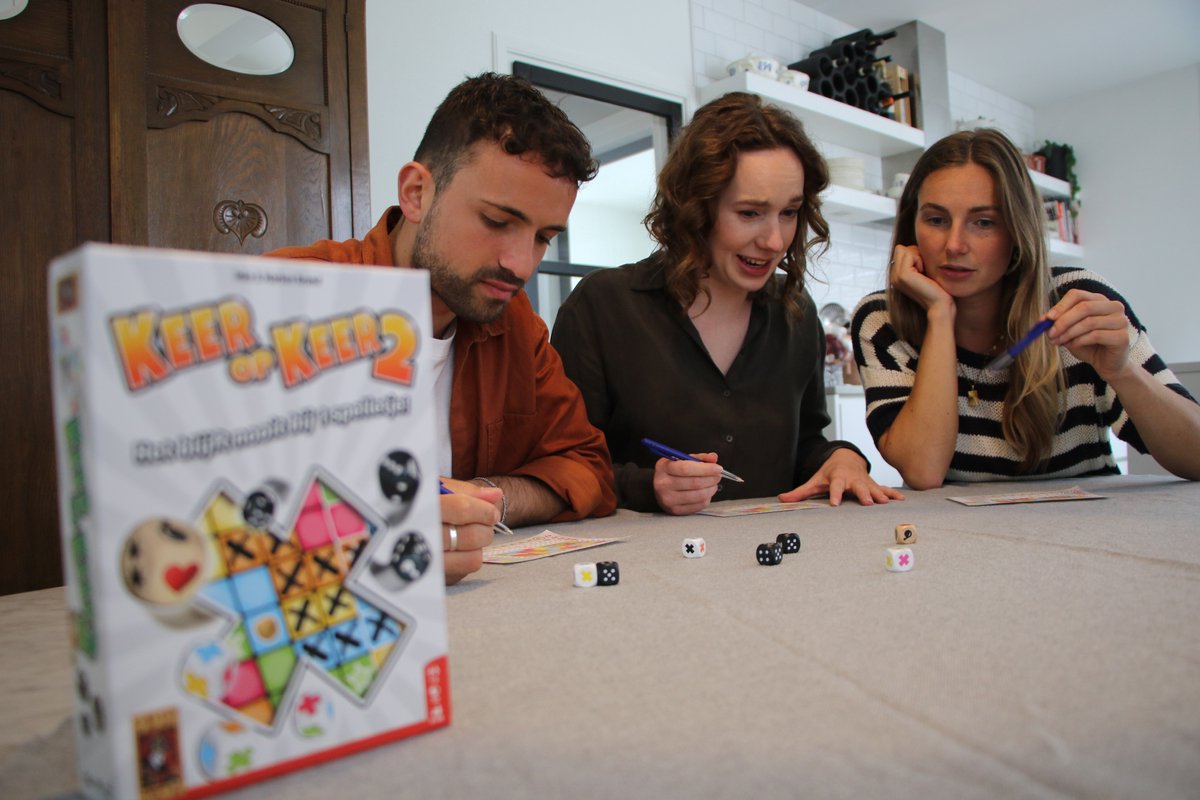 999 Games - Keer op Keer 2 dobbelspel Met Extra Scoreblokken - Met nieuwe dobbelstenen en mogelijkheden - Gezelschapsspel - Familiespel - Klein cadeautje — afbeelding 4