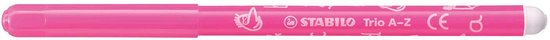 Roze STABILO Trio A-Z viltstift met witte dop en zilveren details.