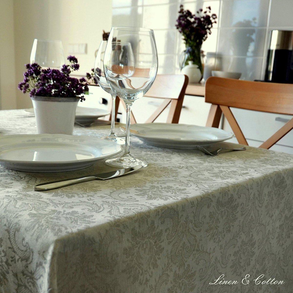 Luxe Jacquard Damast Tafelkleed - 52% Linnen, 48% Katoen, Natuurlijk Beige (147 x 200 cm)