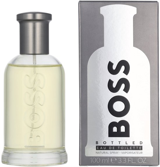 Een set van BOSS Bottled Eau de Toilette met een fles en verpakking.
