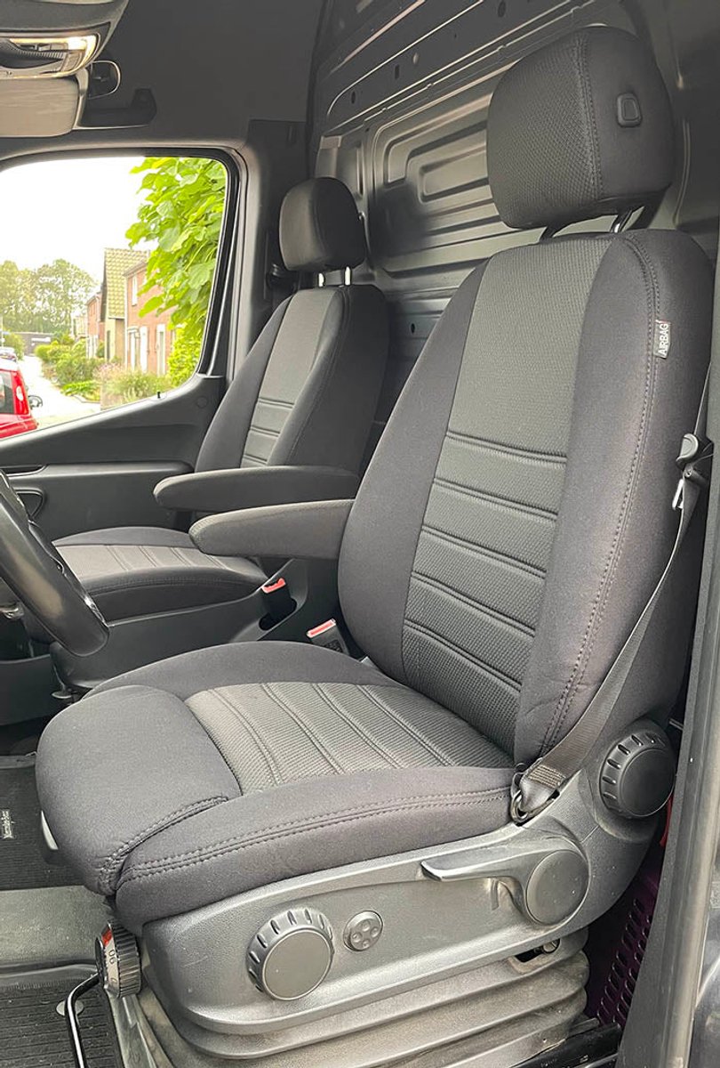 Pasvorm stoelhoezen Mercedes Sprinter / eSprinter 2018-heden (past op comfortline bestuurdersstoel en stoel) - Stof zwart